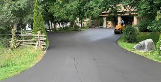 Best Driveway Pressure Washing  in Aberdeen, SD